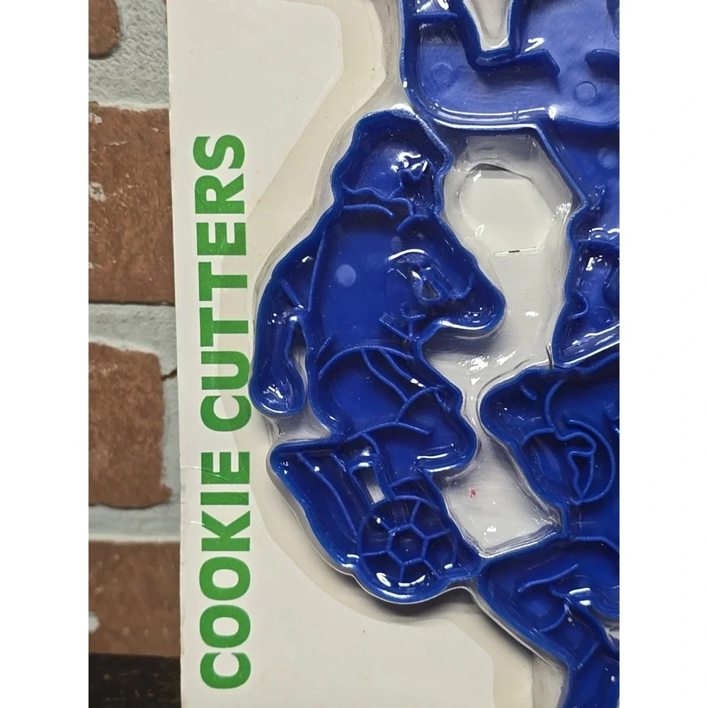 Vintage 1989 LK‎ Manufacturing Cookie Cutters Set Football Player New Sealed USA